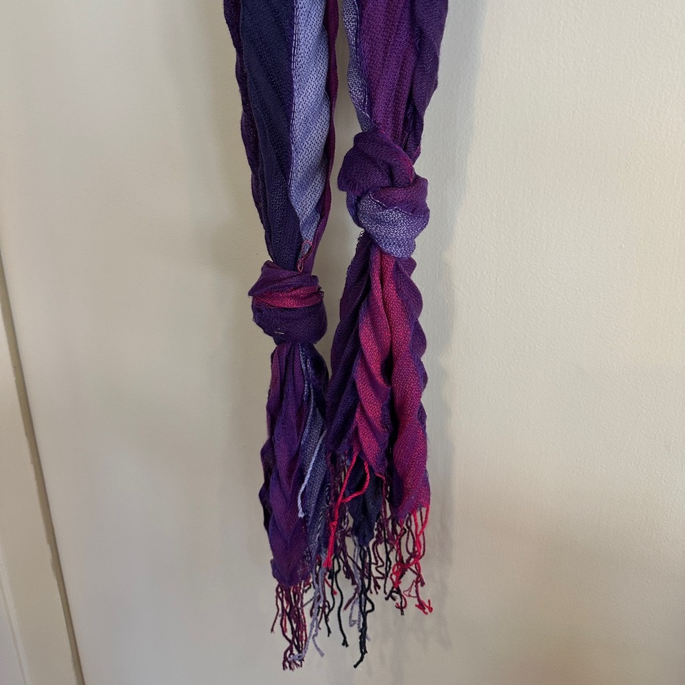Elegant Purple Ombre Scarf - Picture 3 of 3
